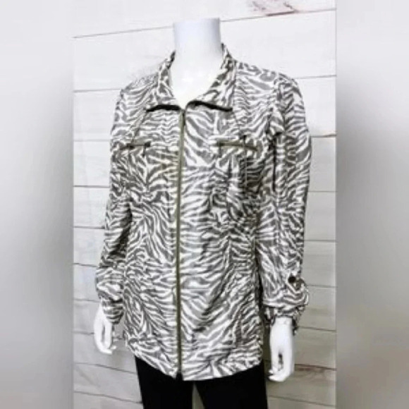 🍀 TRIBAL NWT ANIMAL PRINT 3/4 SLEEVE WINDBREAKER IN SAND - Picture 2 of 8